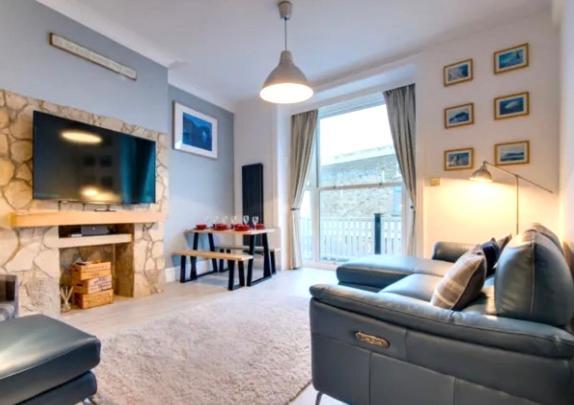 Ocean View Apartment สวาเนจ ภายนอก รูปภาพ